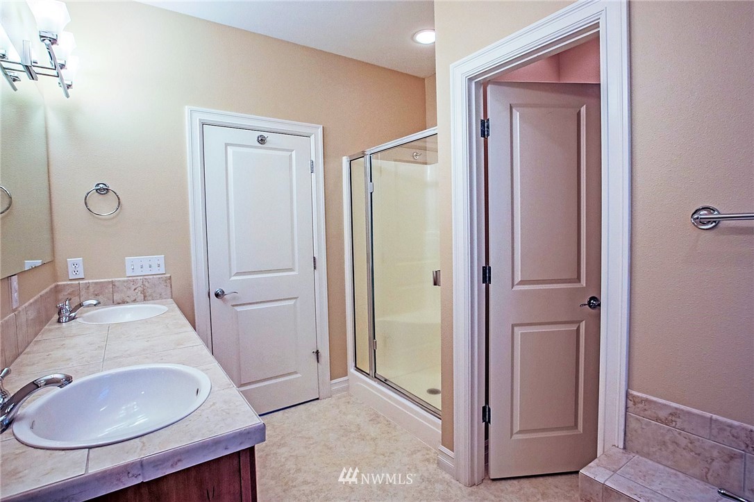2219 Northeast Riddell Road Bremerton, WA 98310 - Photo 21 of 25 Gallery Image 21