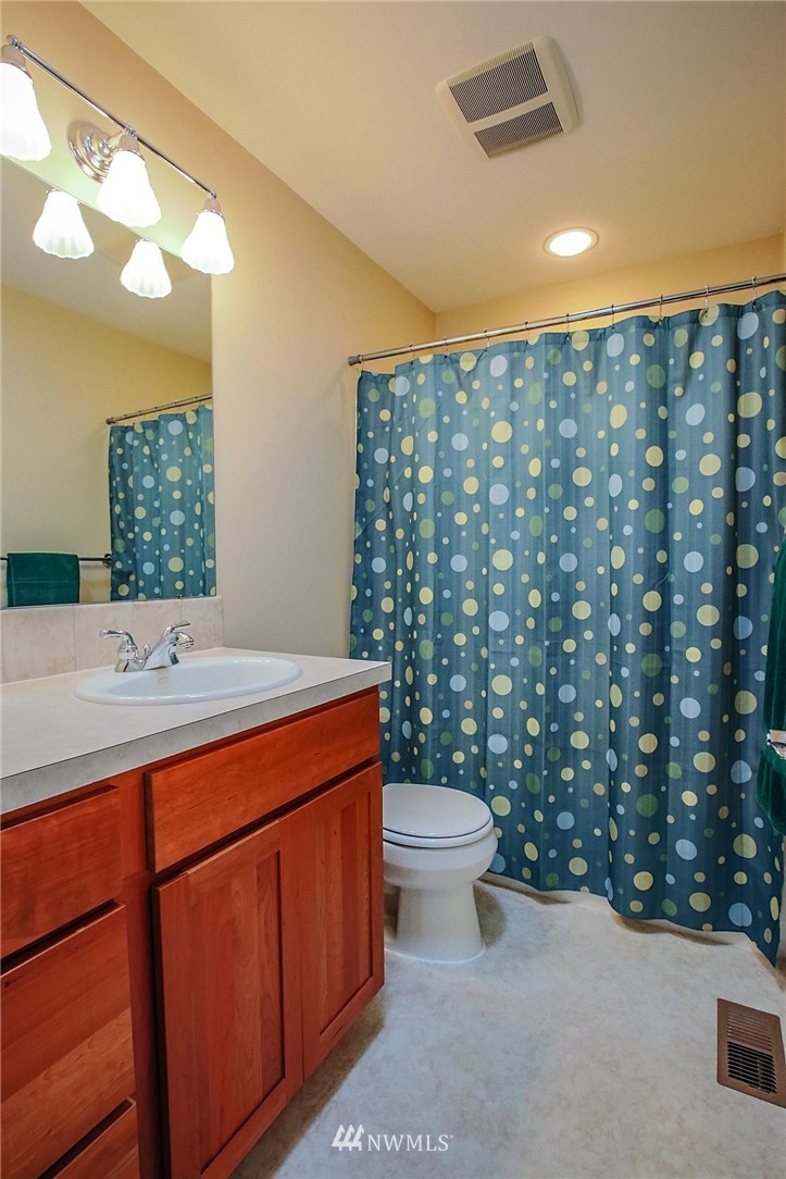 2219 Northeast Riddell Road Bremerton, WA 98310 - Photo 24 of 25 Gallery Image 24