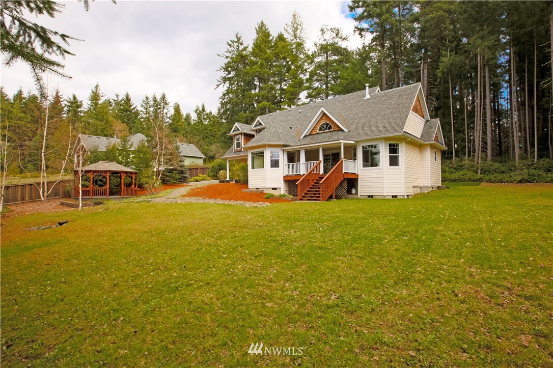 2219 Northeast Riddell Road Bremerton, WA 98310 - Photo 6 of 25 Gallery Image 6