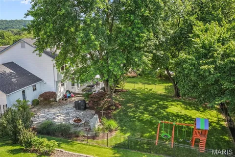 $495,000 | 996 San Sebastian Drive, Fenton, MO 63026