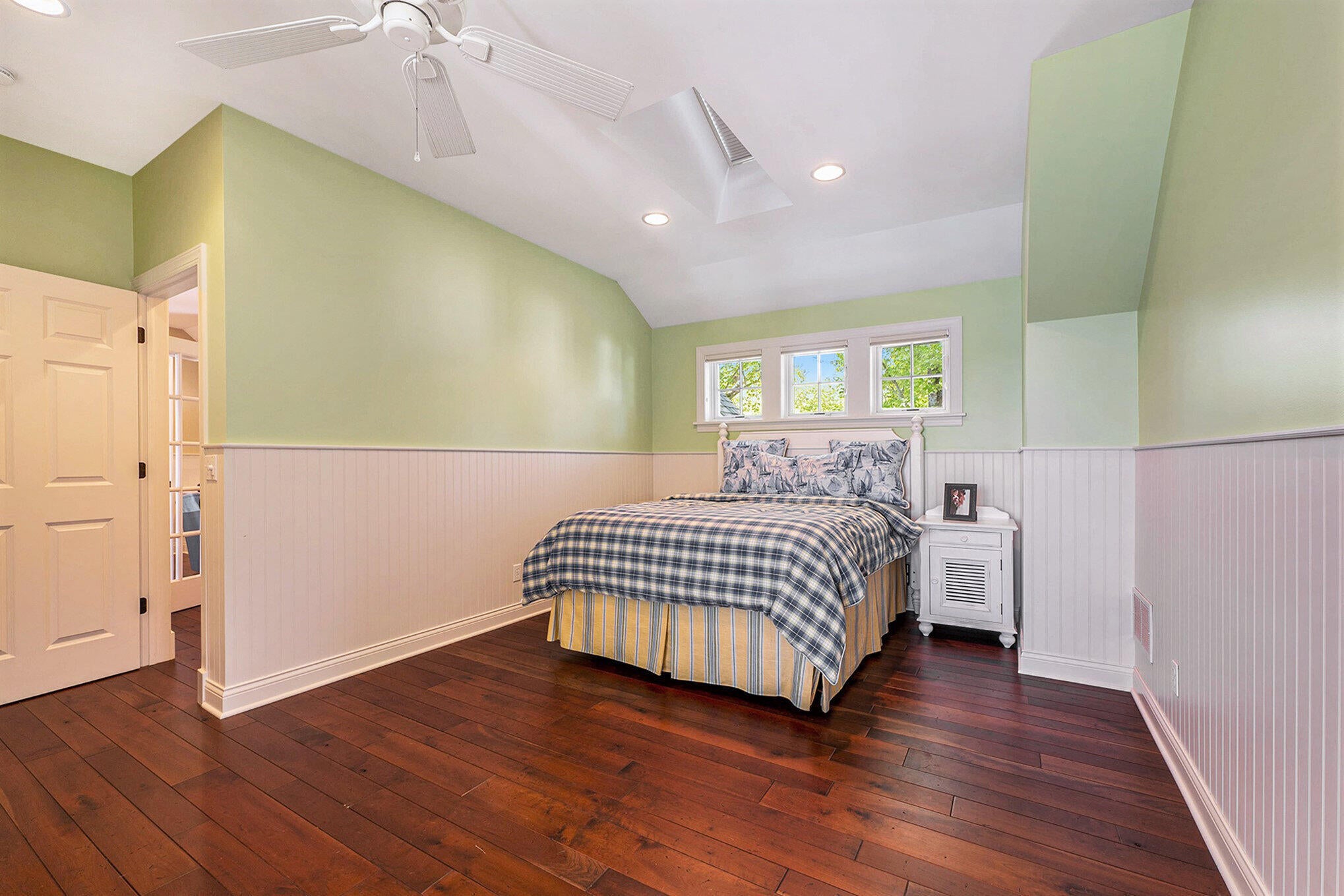 11284 Kings Point Road Alanson, MI 49706 - Photo 45 of 71 Gallery Image 45