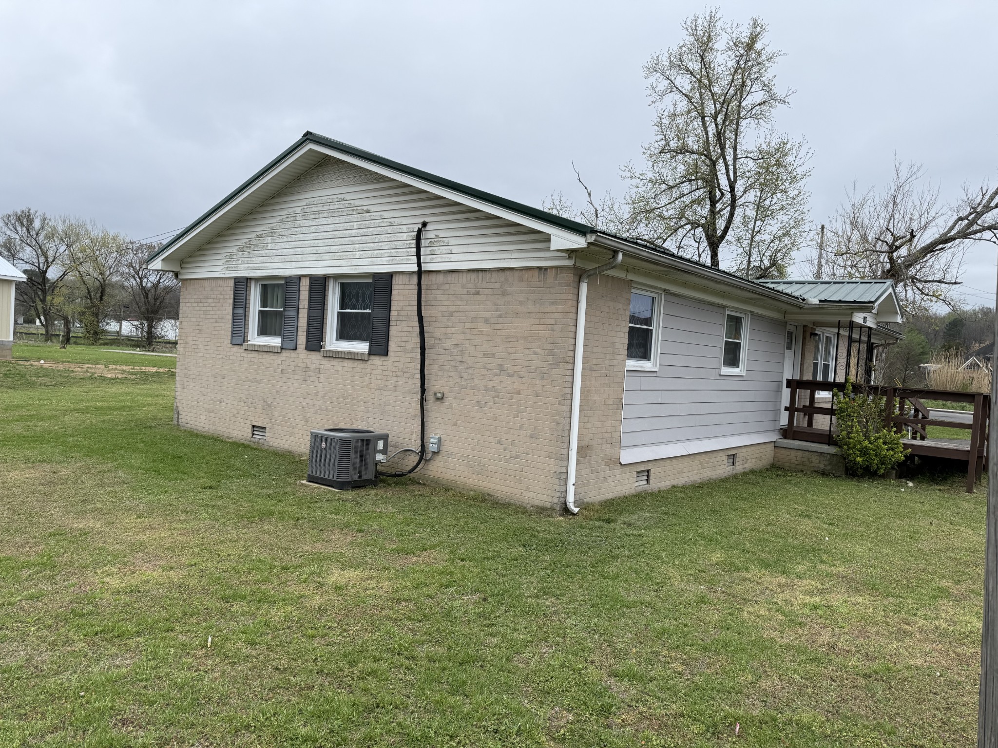 203 North Clydeton Road Waverly, TN 37185 - Photo 2 of 15