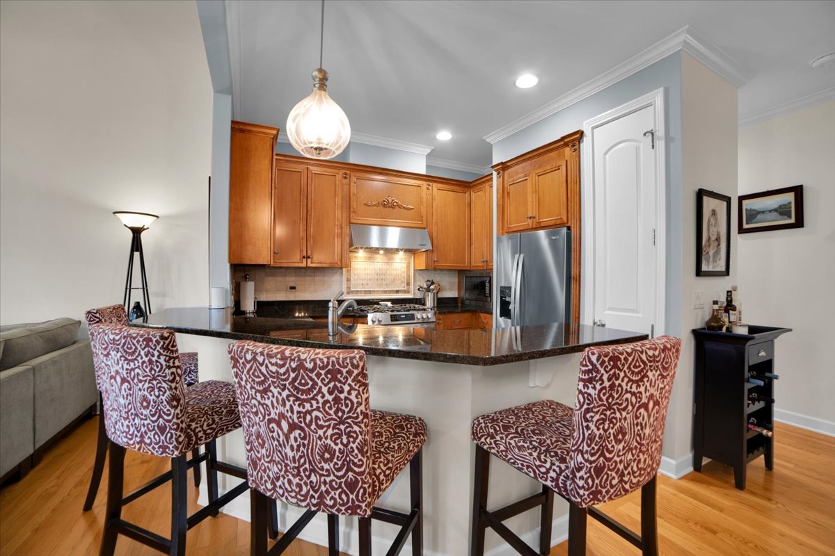 12704 Wild Rye Court Plainfield, IL 60585 - Photo 5 of 27