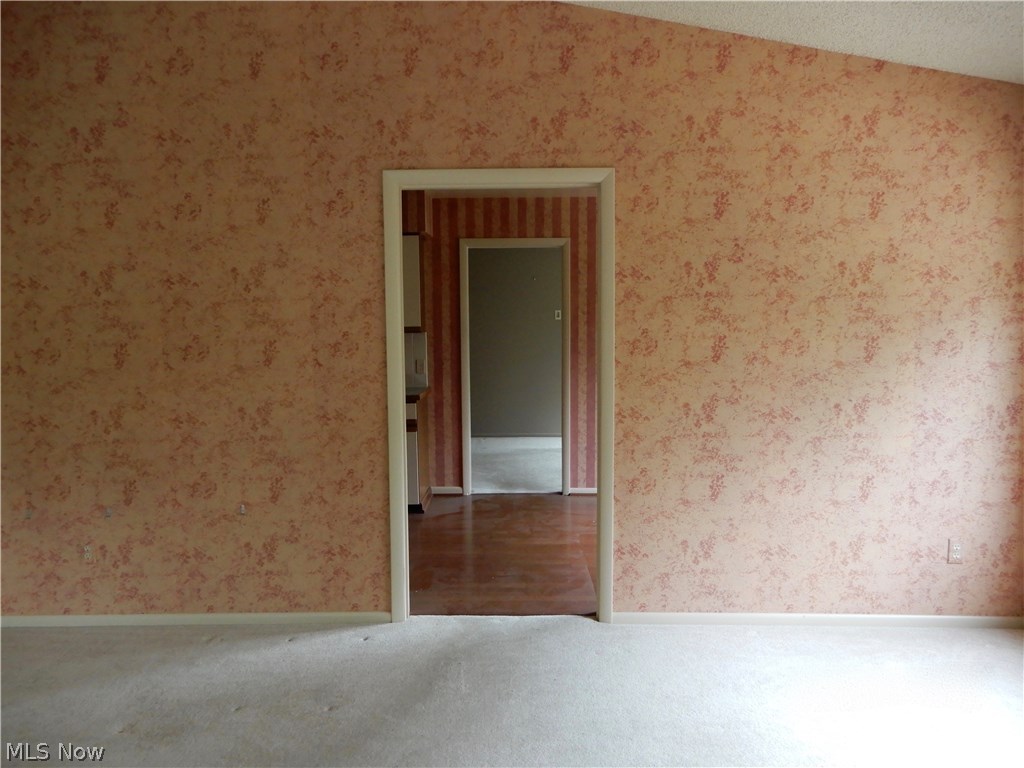 433 Hampton Ridge Drive Akron, OH 44313 - Photo 7 of 11 Gallery Image 7