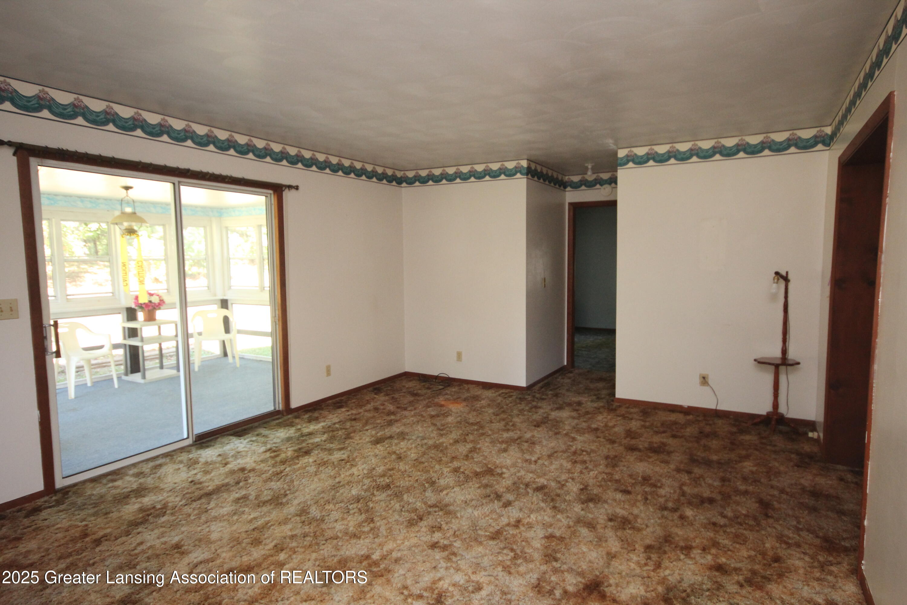 1694 West Solon Road Dewitt, MI 48820 - Photo 5 of 22 Family Room
