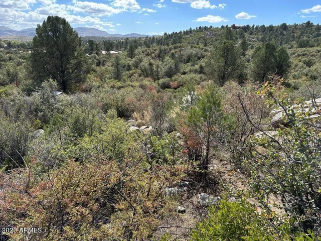 $129,500 | 17926 Pinon Lane, Unit M5, Peeples Valley, AZ 86332