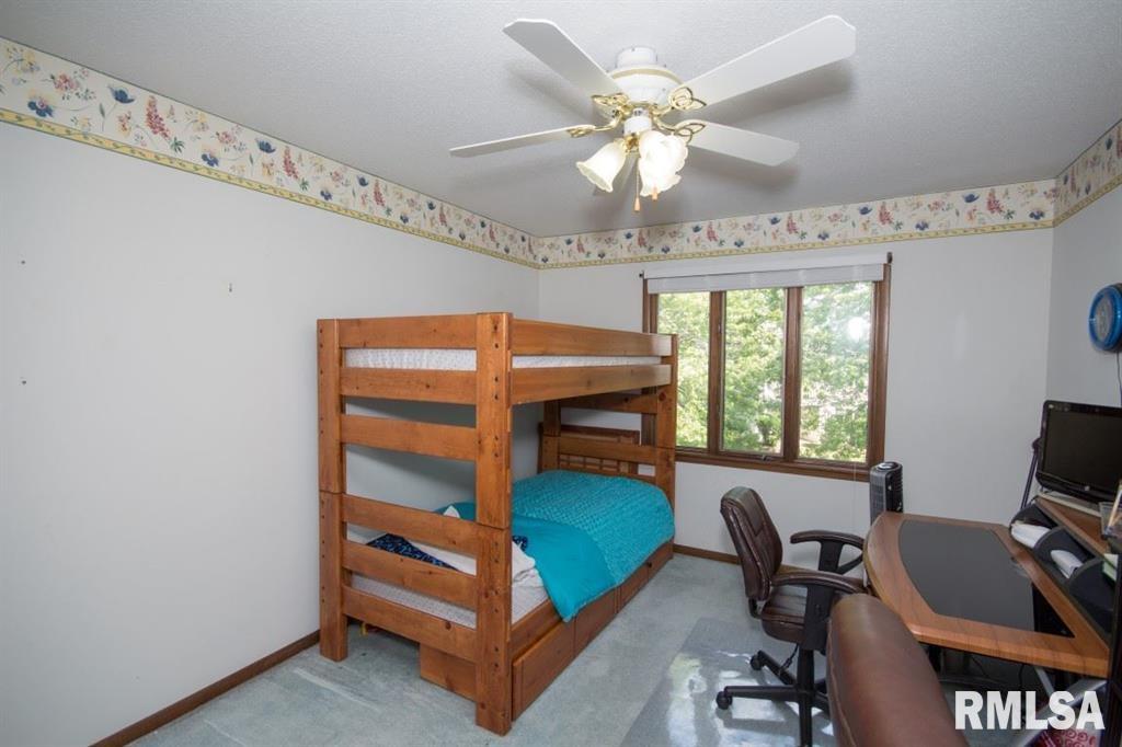 3105 Parkwild Drive Bettendorf, IA 52722 - Photo 7 of 9