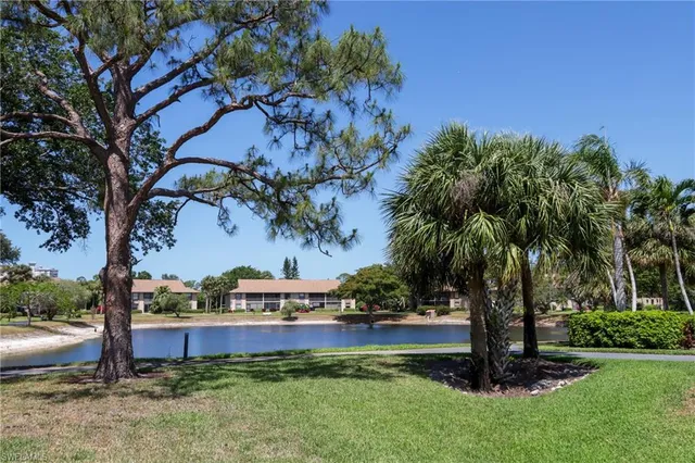 $5,500 | 505 Lake Louise Circle, Unit 101, Naples, FL 34110