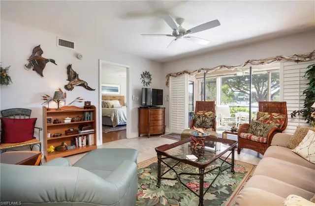 $5,500 | 505 Lake Louise Circle, Unit 101, Naples, FL 34110