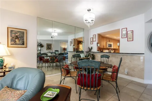 $5,500 | 505 Lake Louise Circle, Unit 101, Naples, FL 34110