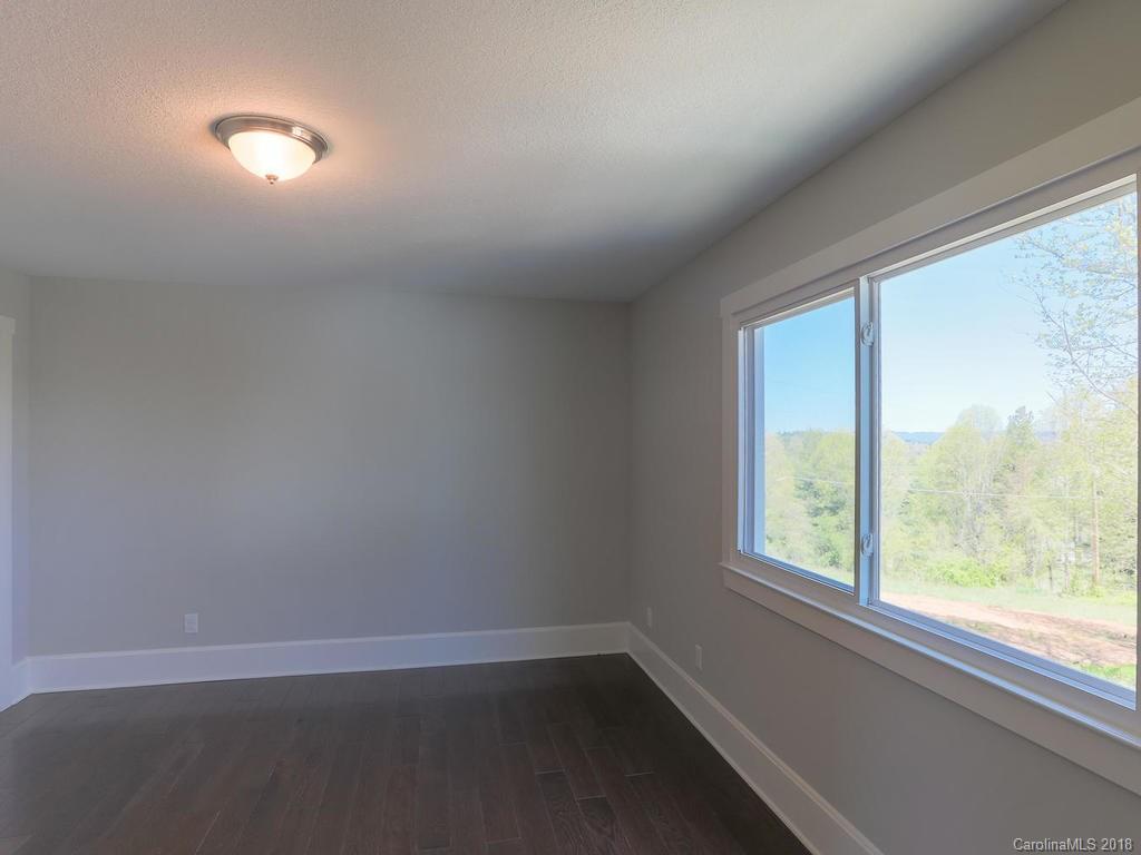 23 Gibbs Road Leicester, NC 28748 - Photo 6 of 30 Gallery Image 6