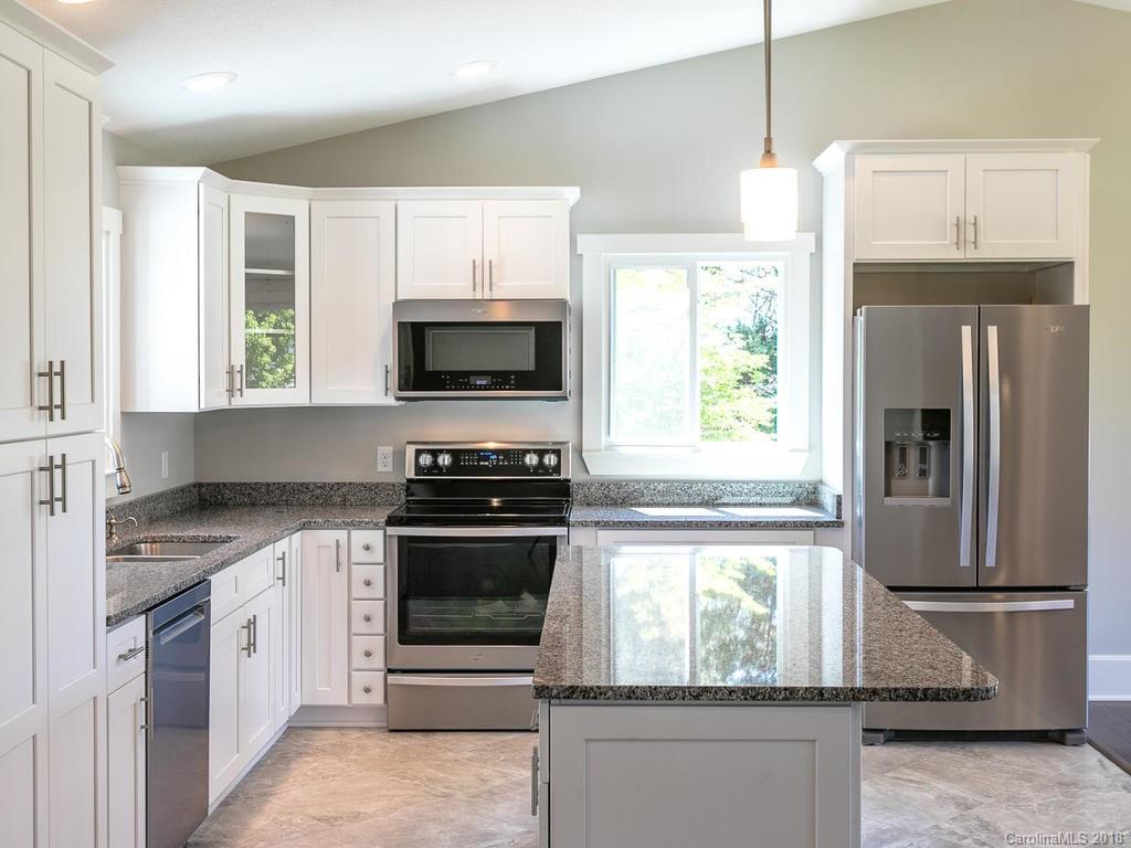 23 Gibbs Road Leicester, NC 28748 - Photo 10 of 30 Gallery Image 10