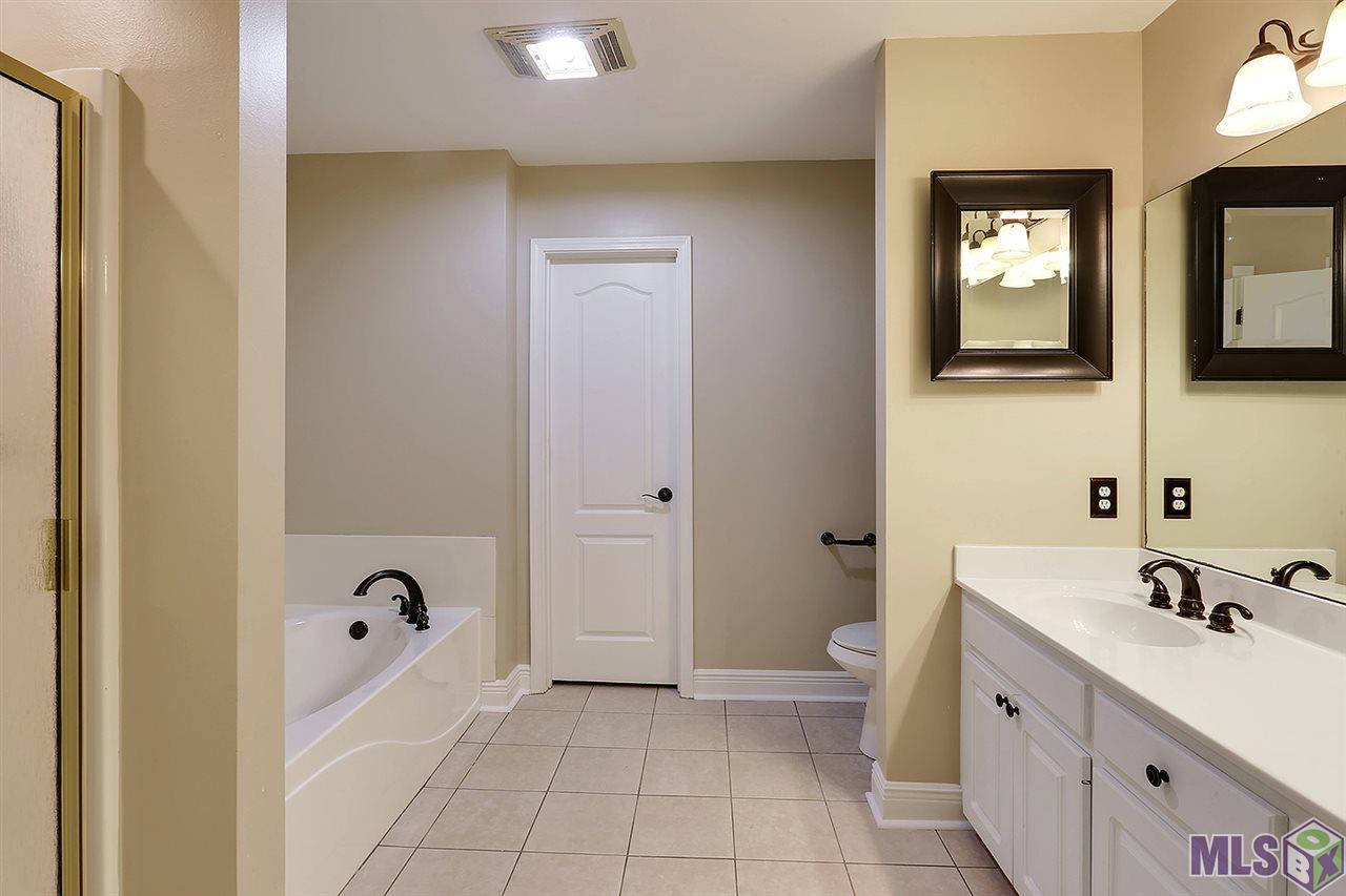 10219 Springwind Court Baton Rouge, LA 70810 - Photo 12 of 14