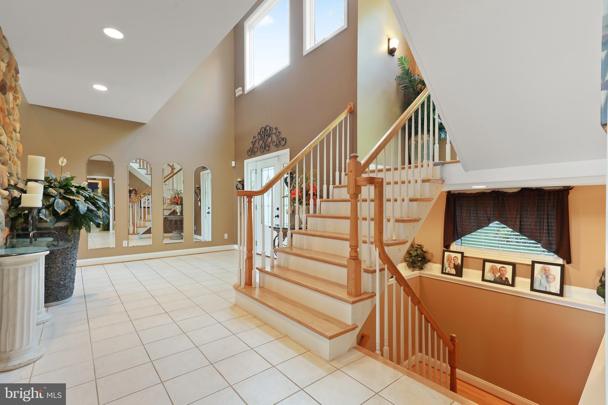 5710 Cabbage Spring Road Mount Airy, MD 21771 - Photo 52 of 140 Main area upper level entry