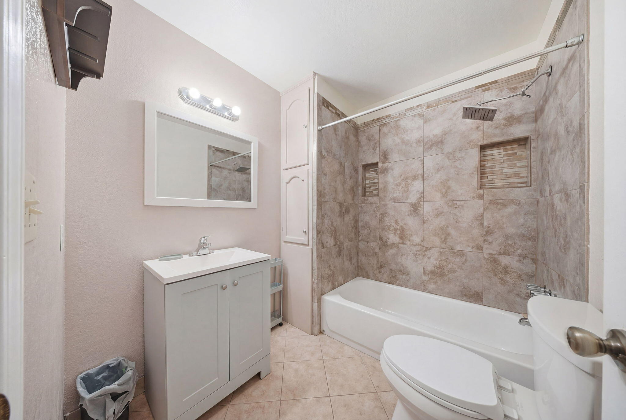 13520 Crystal Street Red Bluff, CA 96080 - Photo 17 of 24 a bathroom with a toilet sink and shower