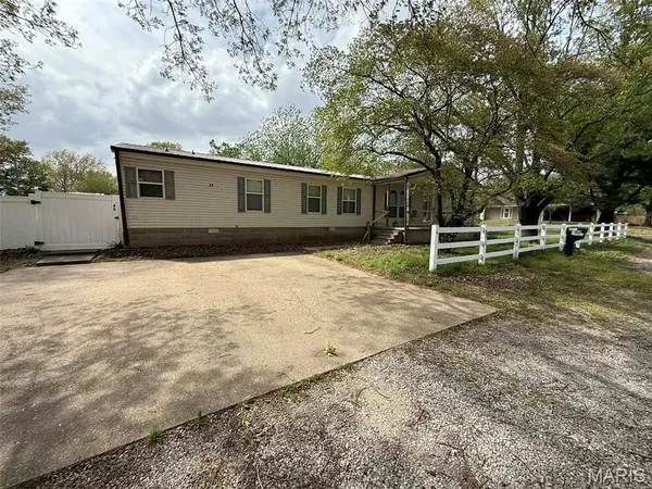 $169,900 | 31 Country Cove, Benton, MO 63736