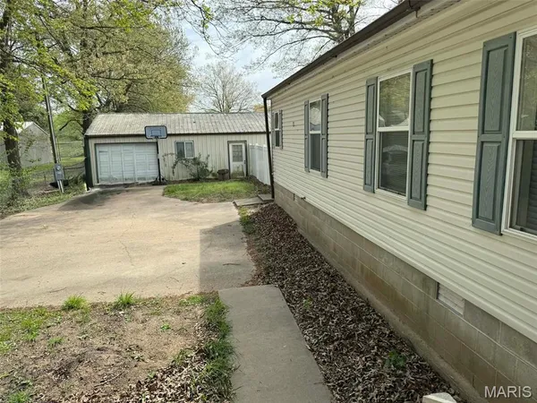 $169,900 | 31 Country Cove, Benton, MO 63736