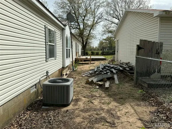 $169,900 | 31 Country Cove, Benton, MO 63736