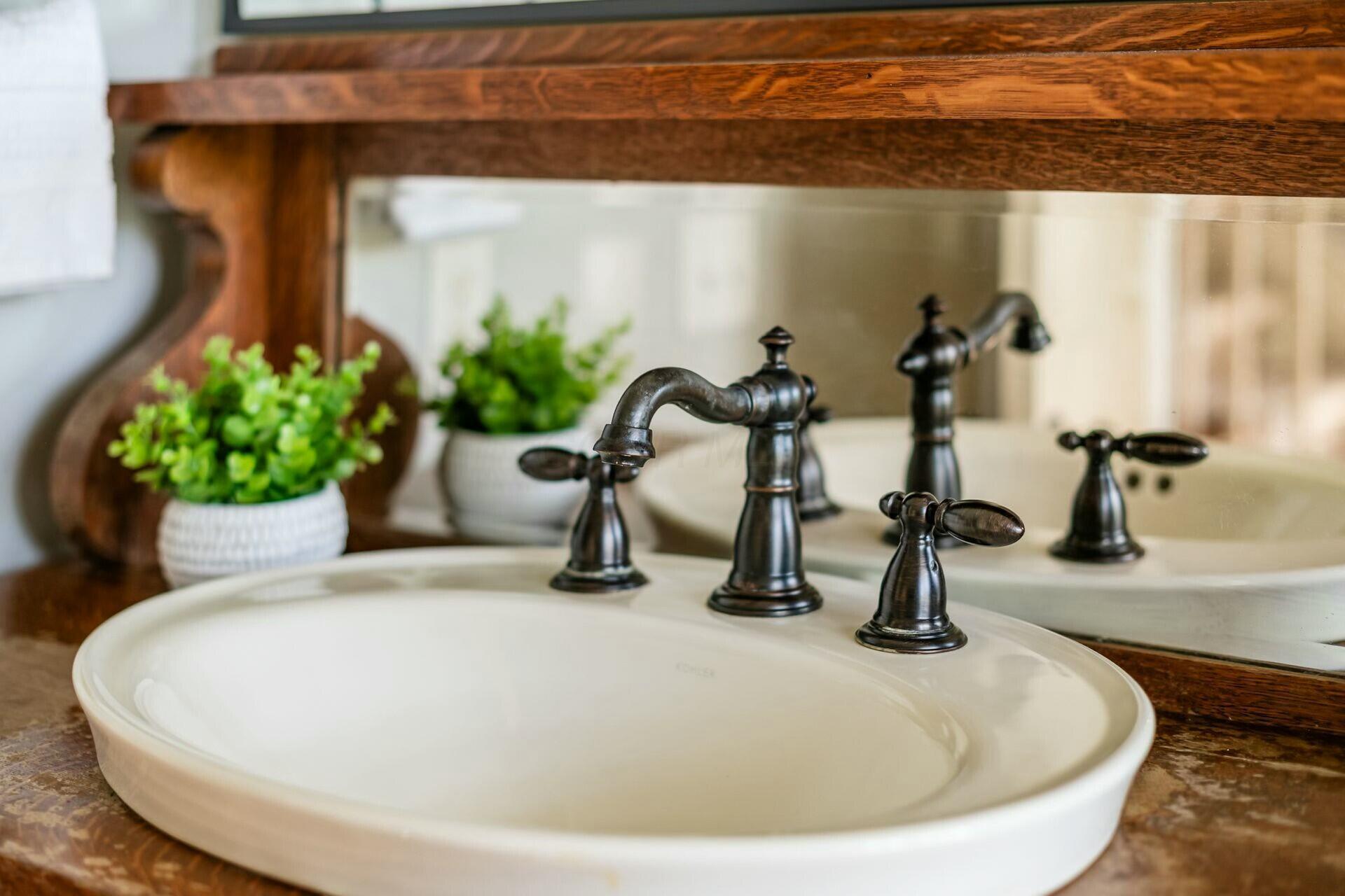 9435 Concord Road Powell, OH 43065 - Photo 25 of 54 UPDATED FIXTURES