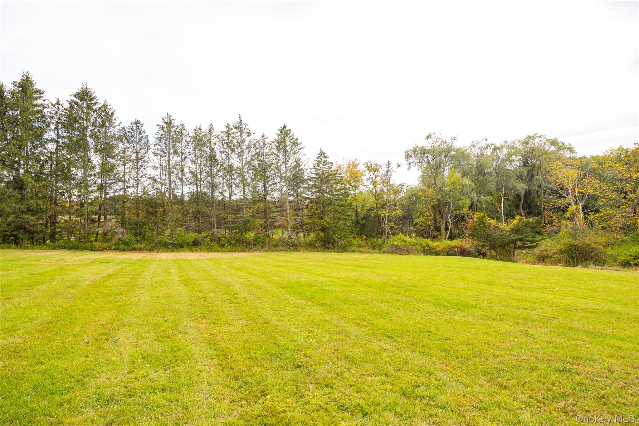 382 Slate Quarry Road Rhinebeck, NY 12572 - Photo 27 of 31 a view of an ocean and a mountain