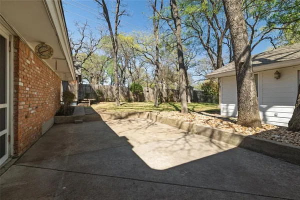 $320,000 | 944 Mountain Terrace, Hurst, TX 76053