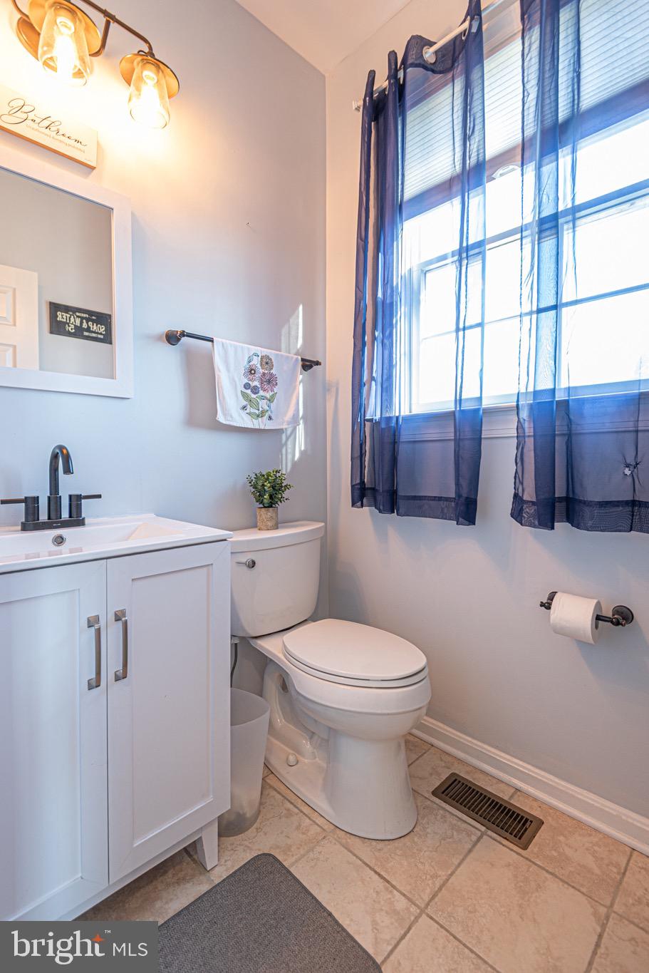 242 Hayden Road Centreville, MD 21617 - Photo 21 of 40 Bath
