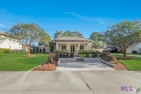 $970,000 | 15009 Via Horti Court, Baton Rouge, LA 70810