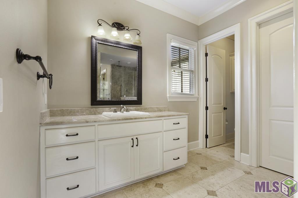 15009 Via Horti Court Baton Rouge, LA 70810 - Photo 20 of 59