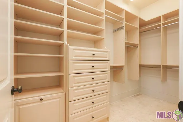 $970,000 | 15009 Via Horti Court, Baton Rouge, LA 70810