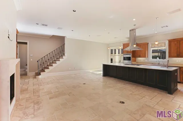 $970,000 | 15009 Via Horti Court, Baton Rouge, LA 70810