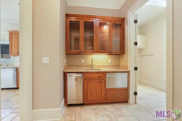 $970,000 | 15009 Via Horti Court, Baton Rouge, LA 70810