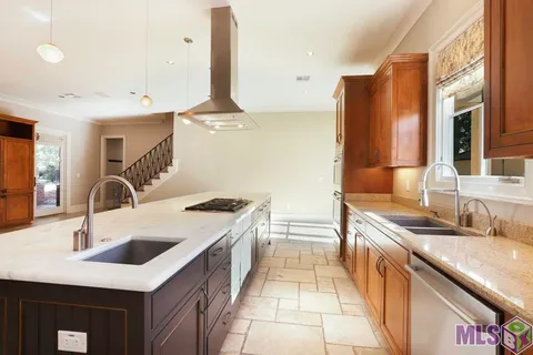 $970,000 | 15009 Via Horti Court, Baton Rouge, LA 70810