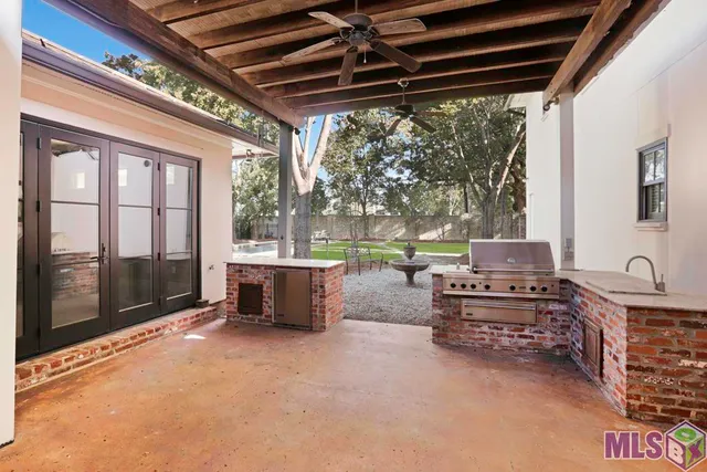 $970,000 | 15009 Via Horti Court, Baton Rouge, LA 70810