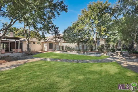 $970,000 | 15009 Via Horti Court, Baton Rouge, LA 70810