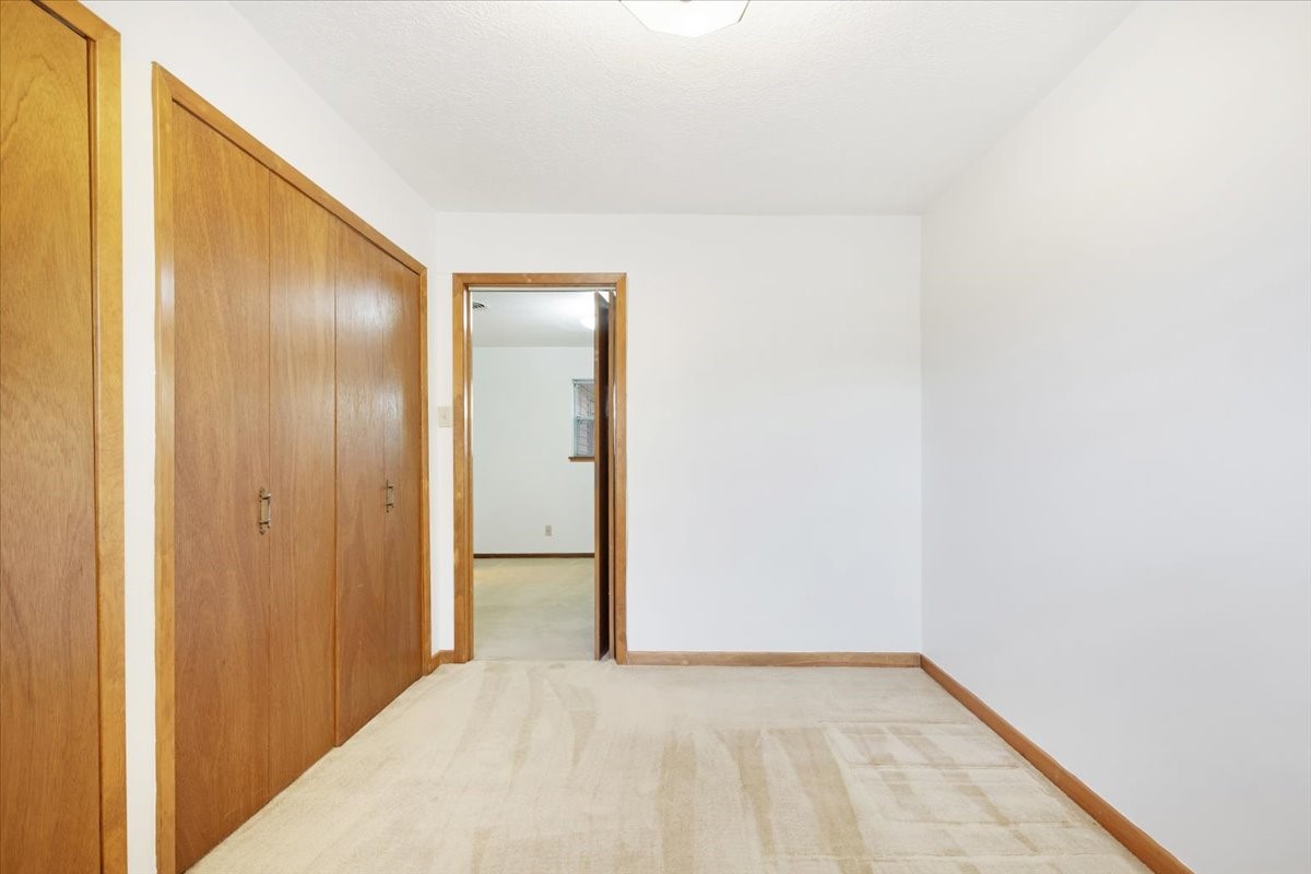 1403 Marlock Lane Pasadena, TX 77502 - Photo 20 of 32 a view of an empty room