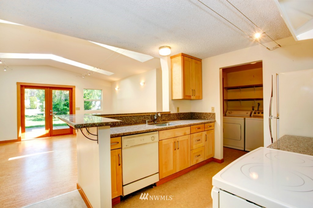 809 216th Street Southwest Bothell, WA 98021 - Photo 8 of 17