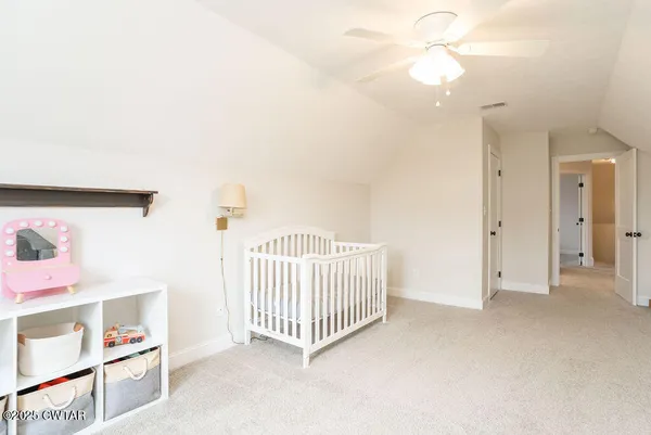 a view of livingroom with furniture