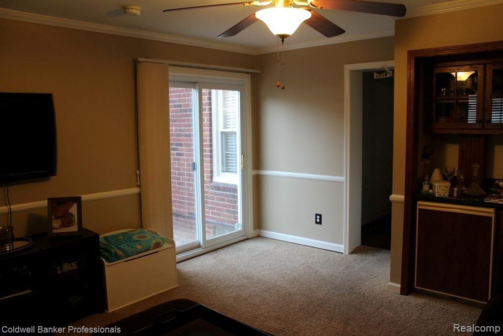 1255 Hampton Road Grosse Pointe, MI 48236 - Photo 12 of 27 10.jpg