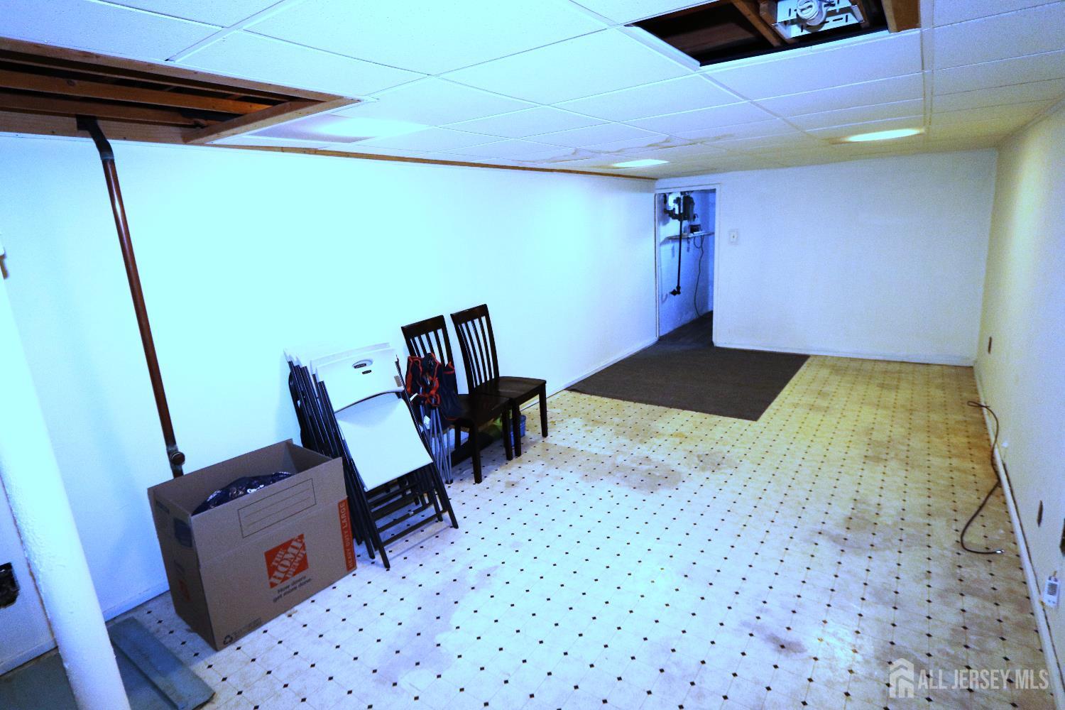 89 Oak Lane Edison, NJ 08817 - Photo 24 of 27