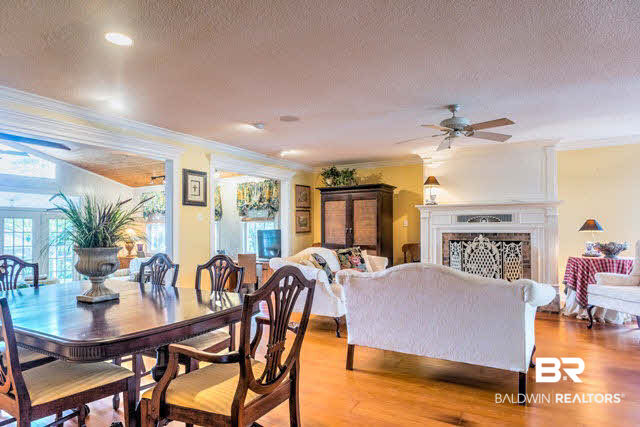18 Fels Avenue Fairhope, AL 36532 - Photo 7 of 33 Dining/Family