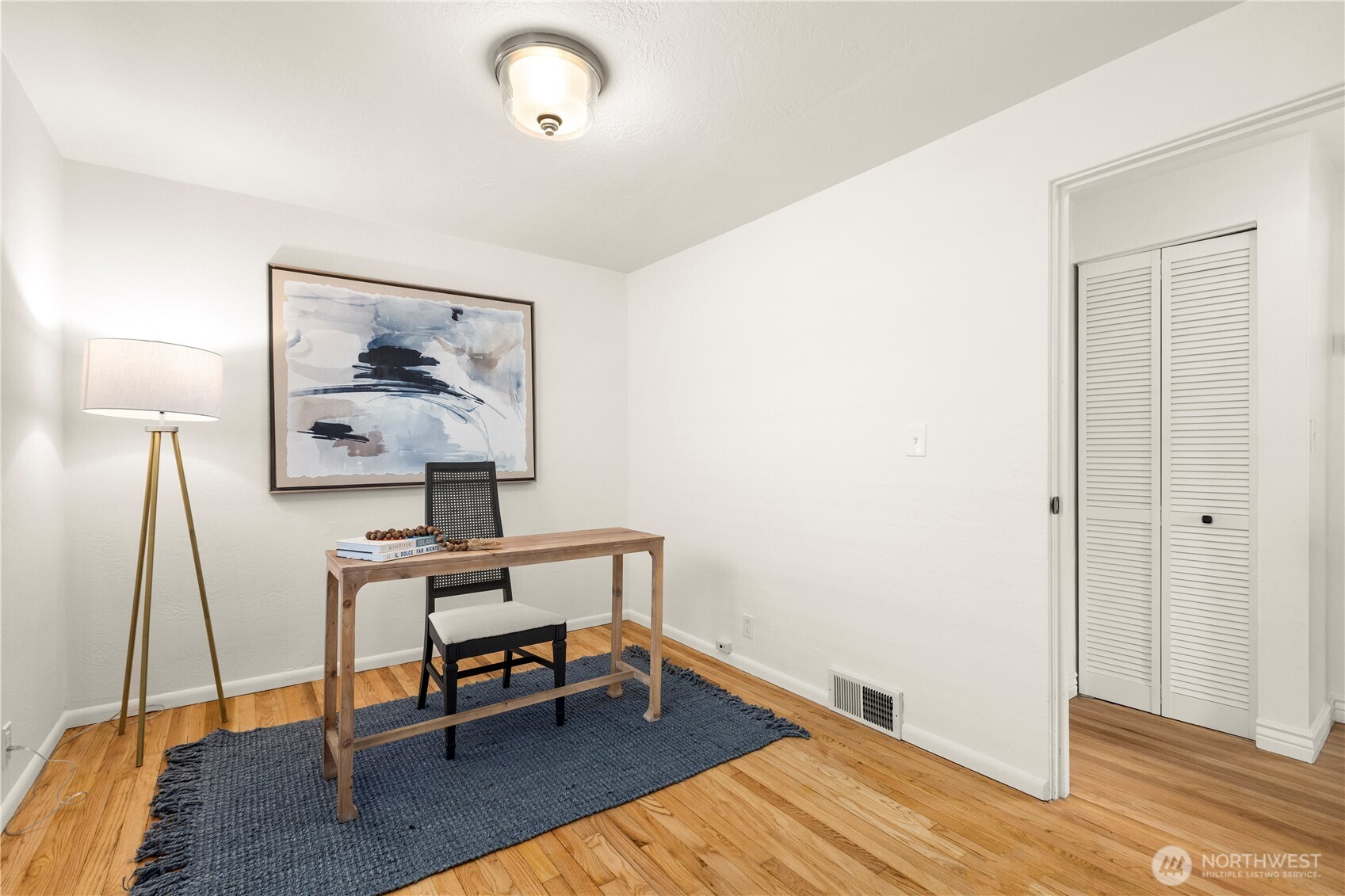 14052 Midvale Avenue North Seattle, WA 98133 - Photo 23 of 29