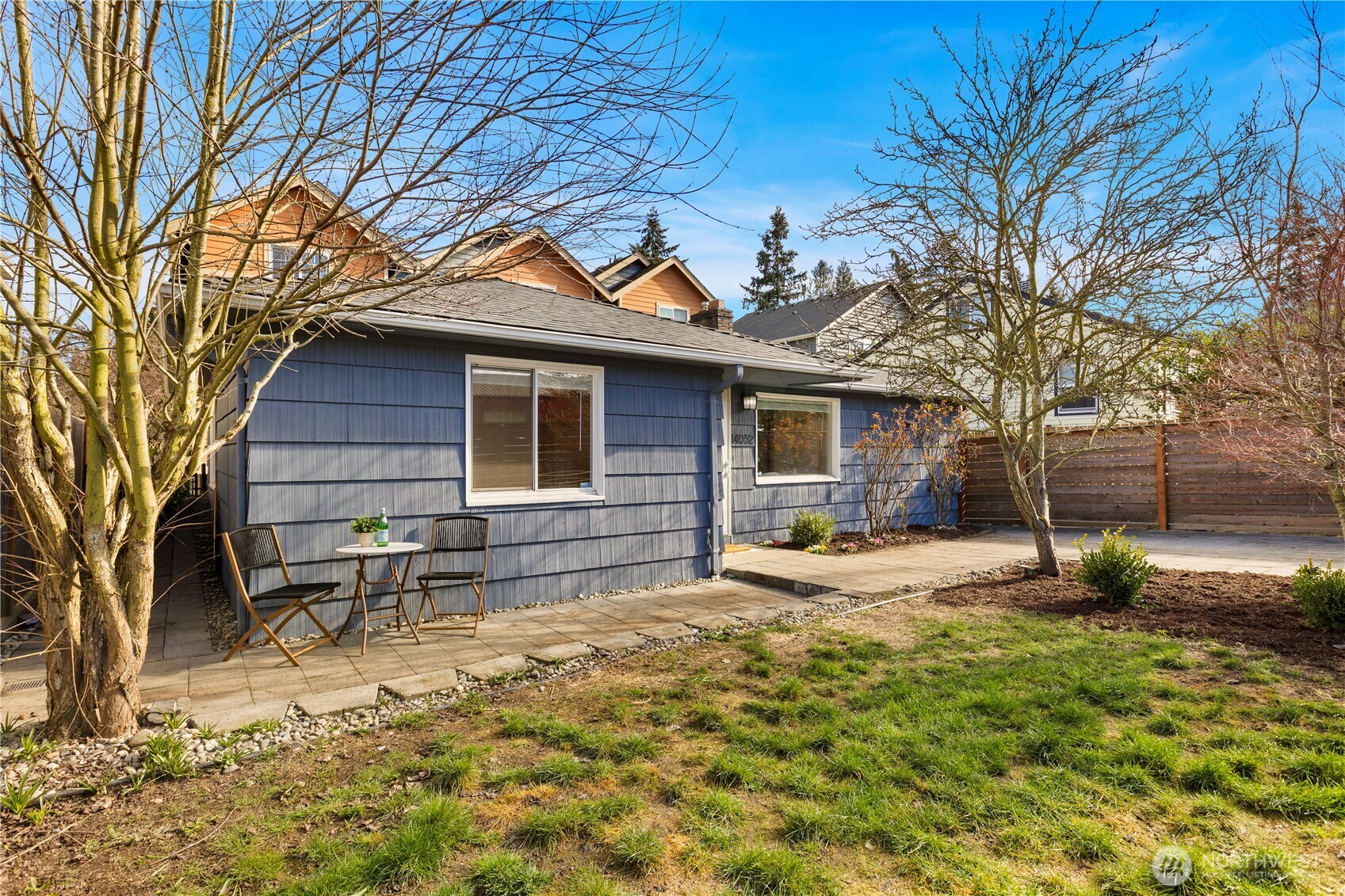 14052 Midvale Avenue North Seattle, WA 98133 - Photo 26 of 29
