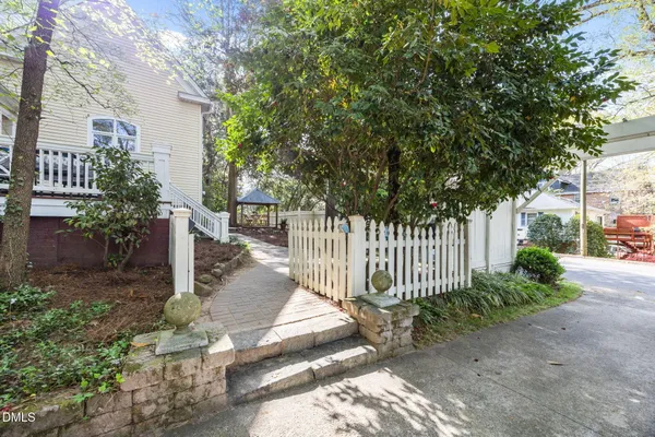 $750,000 | 554 South Main Street, Wake Forest, NC 27587