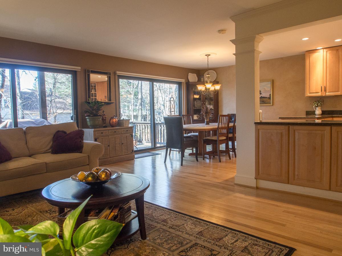 2228 Cedar Cove Court Reston, VA 20191 - Photo 2 of 27 Interior (General)