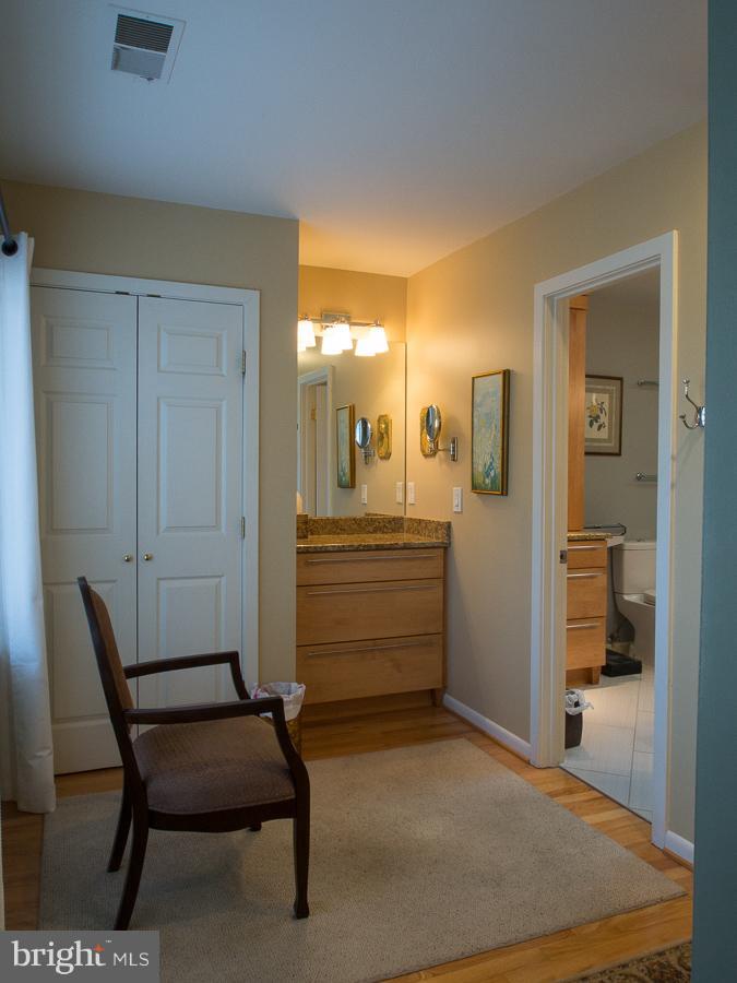 2228 Cedar Cove Court Reston, VA 20191 - Photo 14 of 27 Bath (Master)