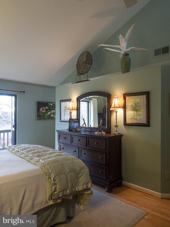 2228 Cedar Cove Court Reston, VA 20191 - Photo 25 of 27 Bedroom (Master)