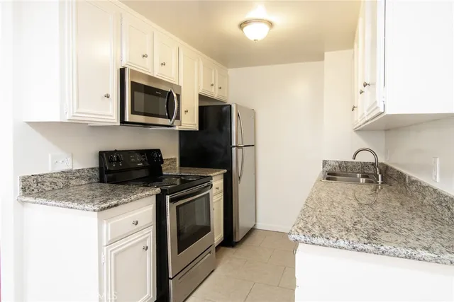 $3,850 | 1122 9th Street, Unit 4, Santa Monica, CA 90403