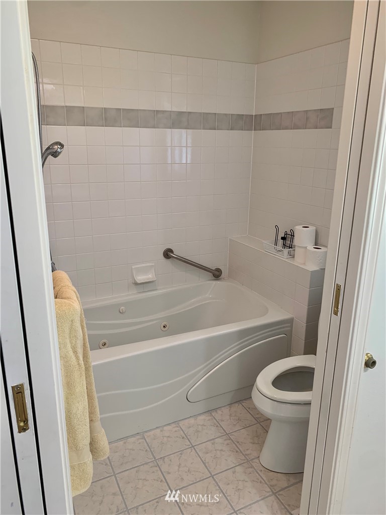 5703 Ahtanum Road Yakima, WA 98903 - Photo 16 of 39 Gallery Image 16