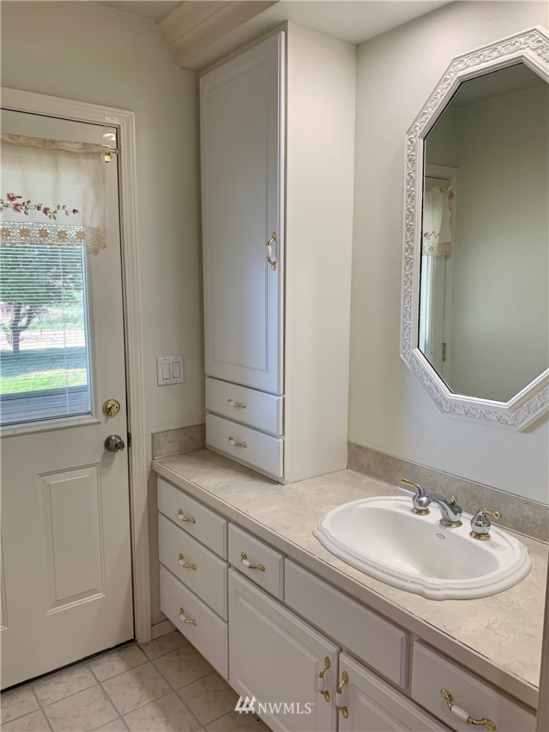 5703 Ahtanum Road Yakima, WA 98903 - Photo 18 of 39 Gallery Image 18