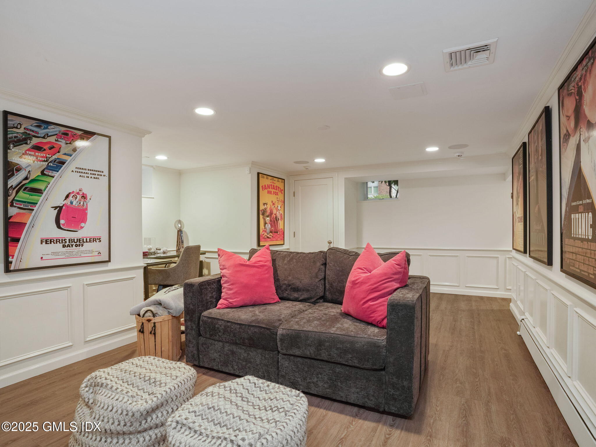 143 Lockwood Road Riverside, CT 06878 - Photo 25 of 39 a living room with furniture and a rug